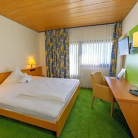 Stadt-gut-hotel Filderhotel 3*