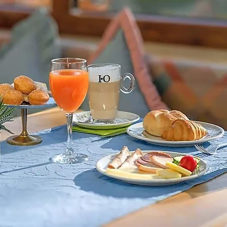 Stadt-gut-hotel Filderhotel 3*