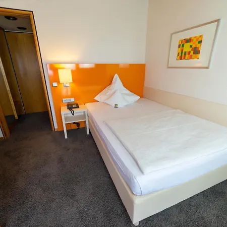 Stadt-gut-hotel Filderhotel 3* اوستفيلدن
