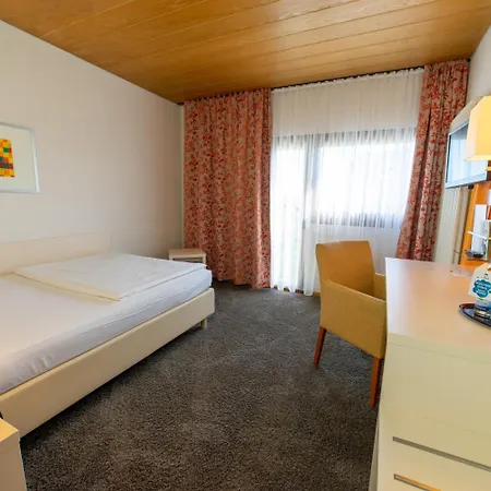 فندق Stadt-gut-hotel Filderhotel اوستفيلدن
